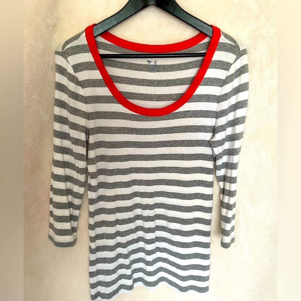 Gap Women’s Top Super Soft Gray White Stripe 3/4 Length Sleeve Shirt Size M